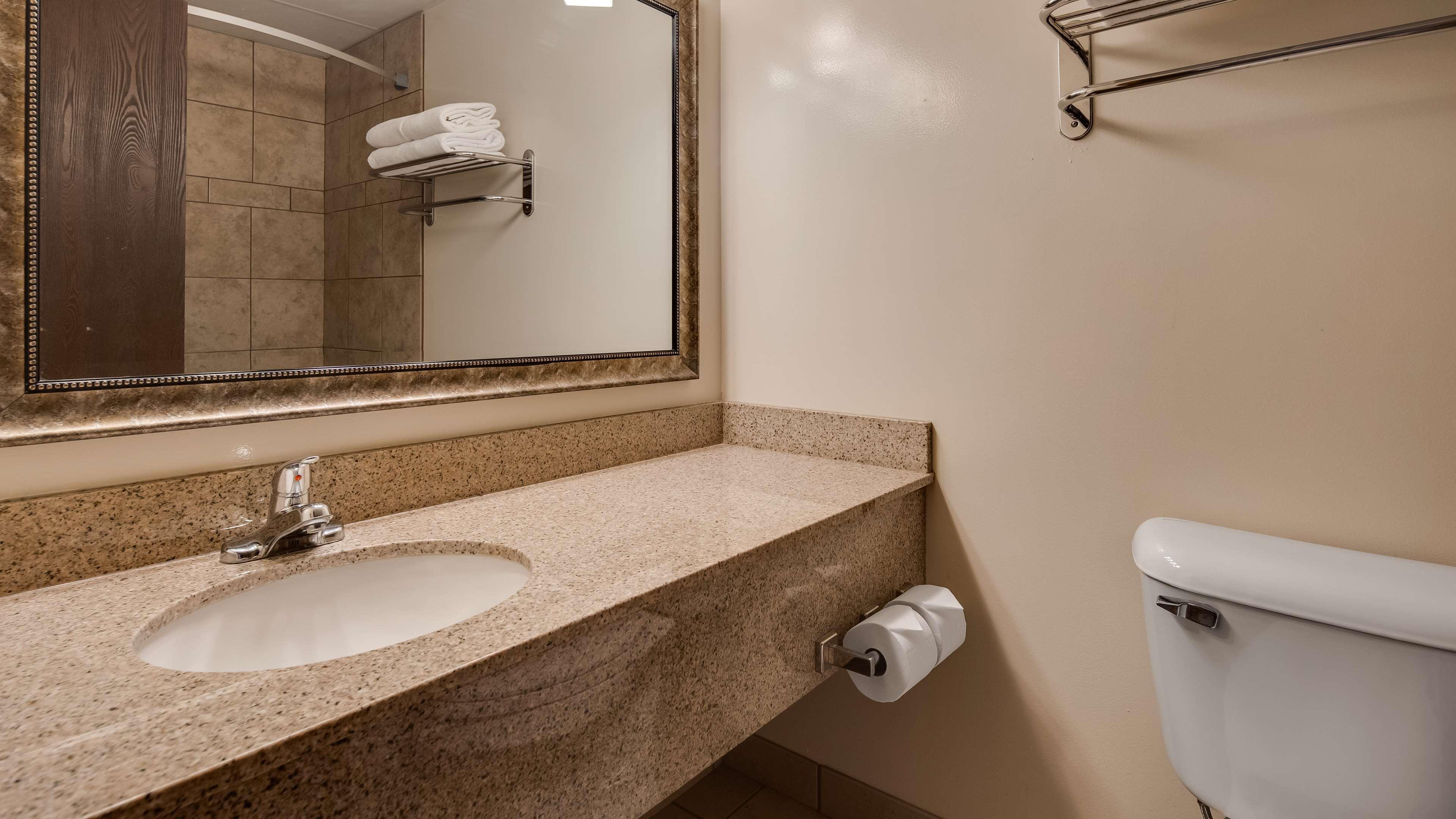 Best Western Angus Inn Great Bend Dış mekan fotoğraf