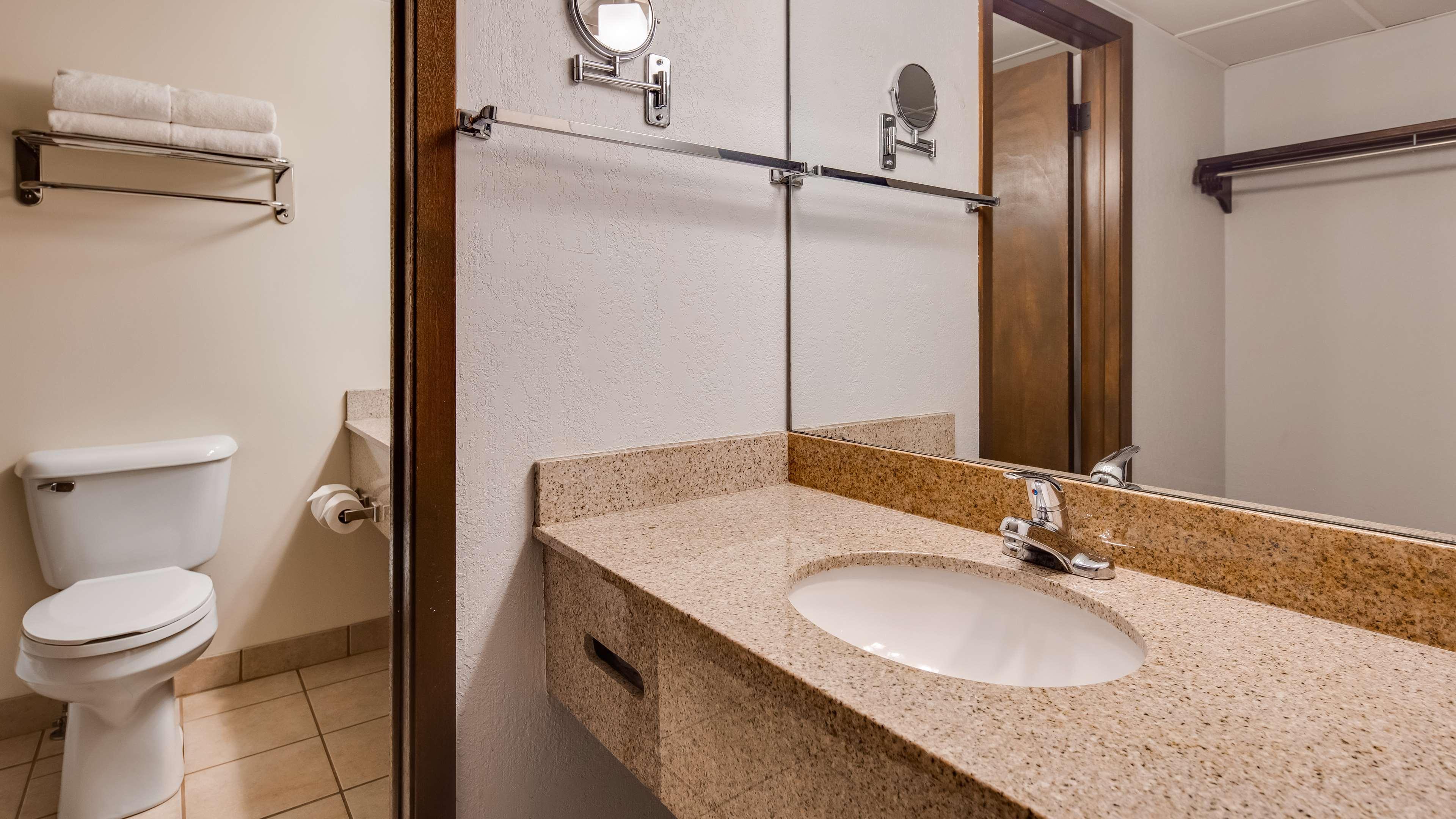 Best Western Angus Inn Great Bend Dış mekan fotoğraf