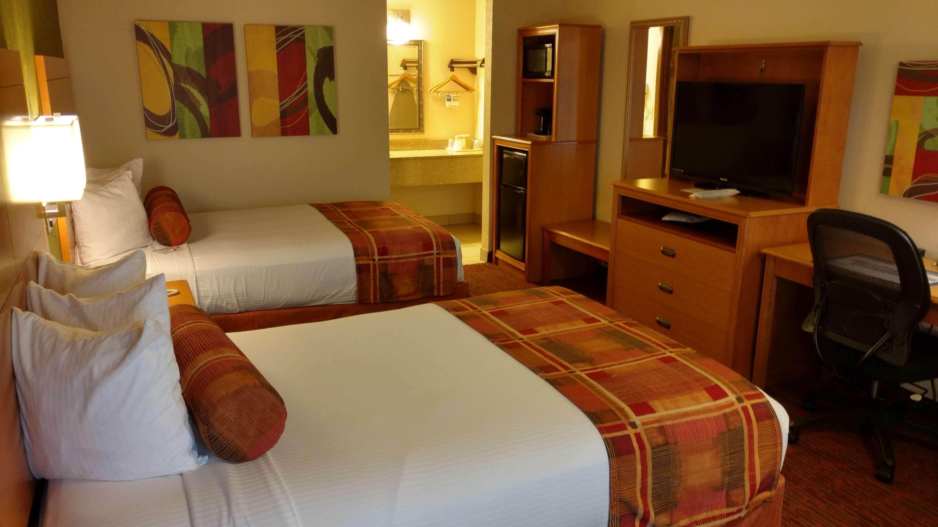 Best Western Angus Inn Great Bend Dış mekan fotoğraf