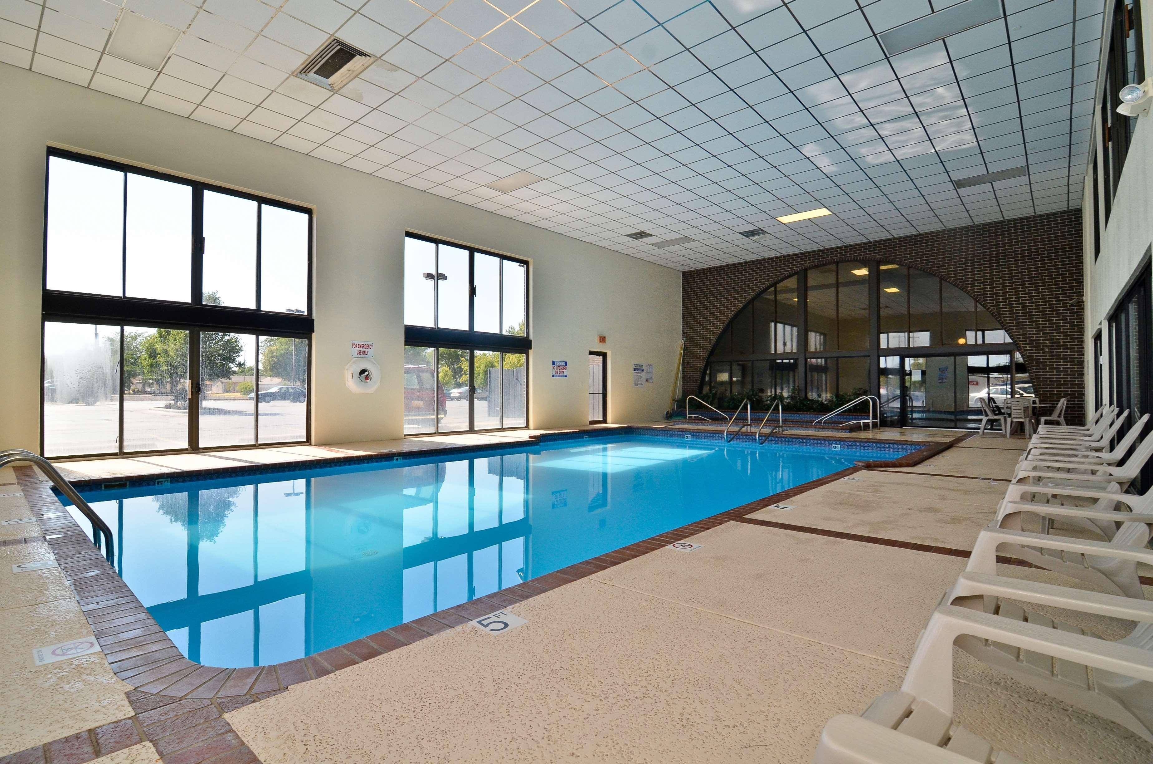 Best Western Angus Inn Great Bend Dış mekan fotoğraf