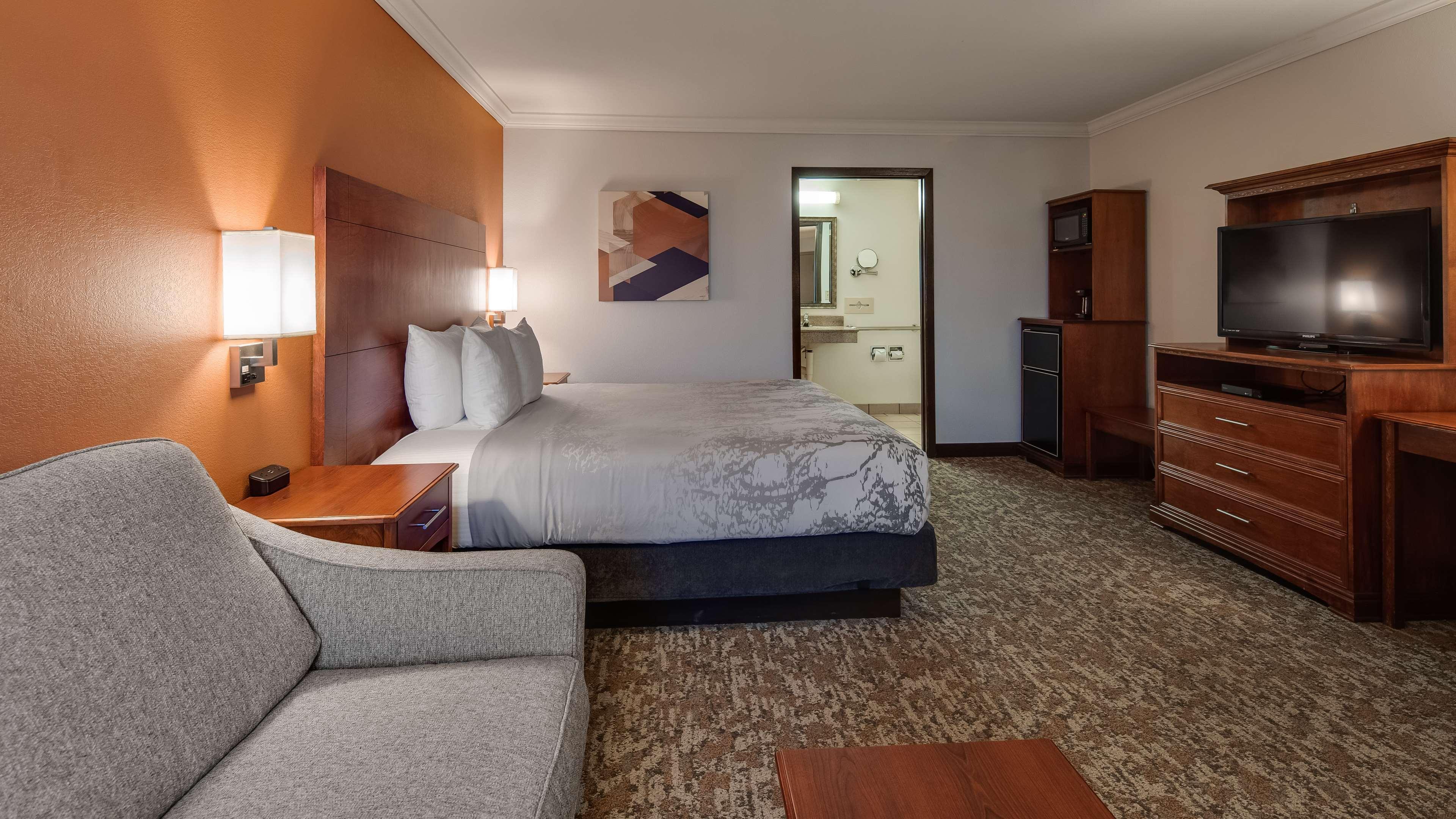 Best Western Angus Inn Great Bend Dış mekan fotoğraf