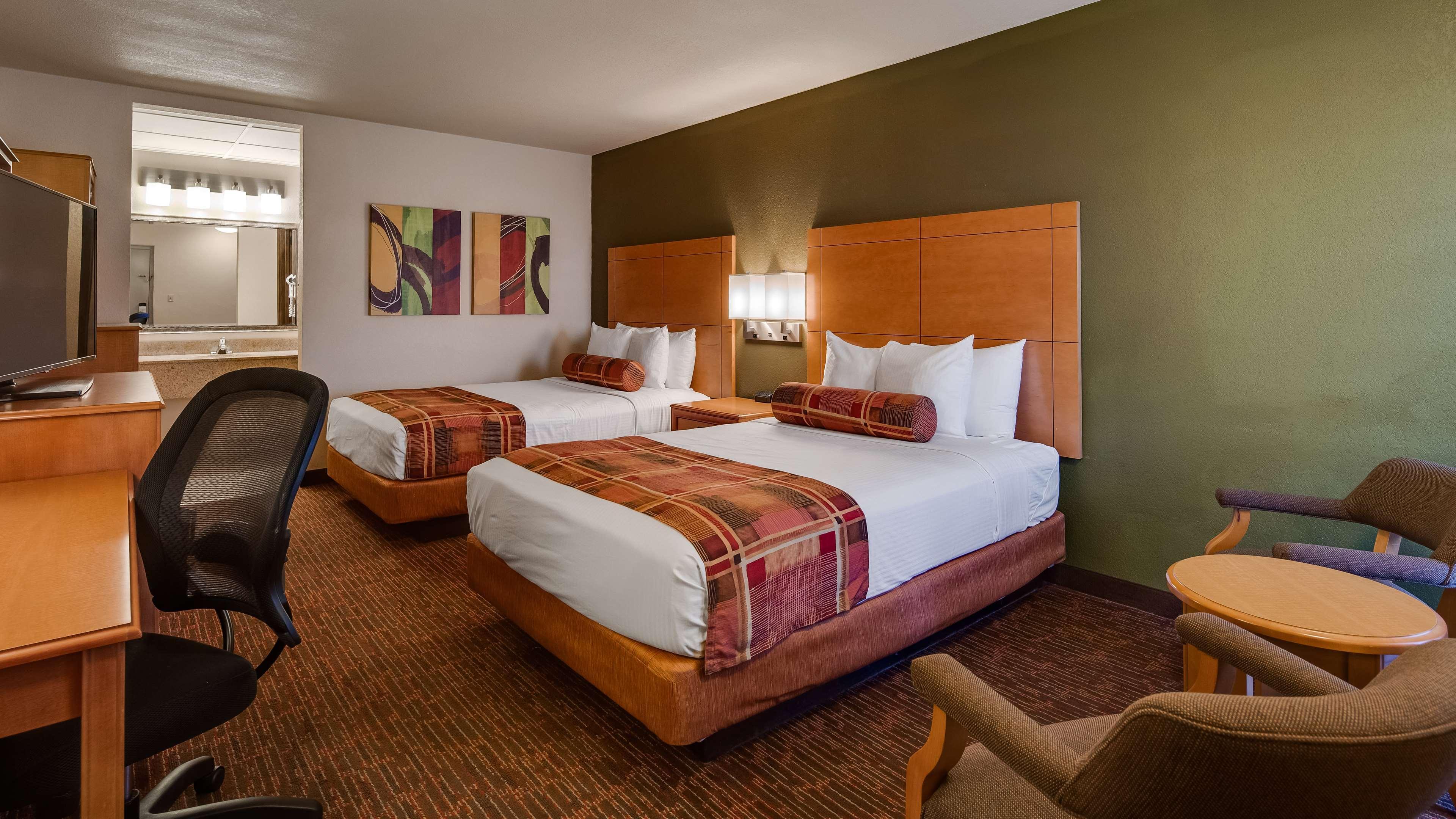 Best Western Angus Inn Great Bend Dış mekan fotoğraf
