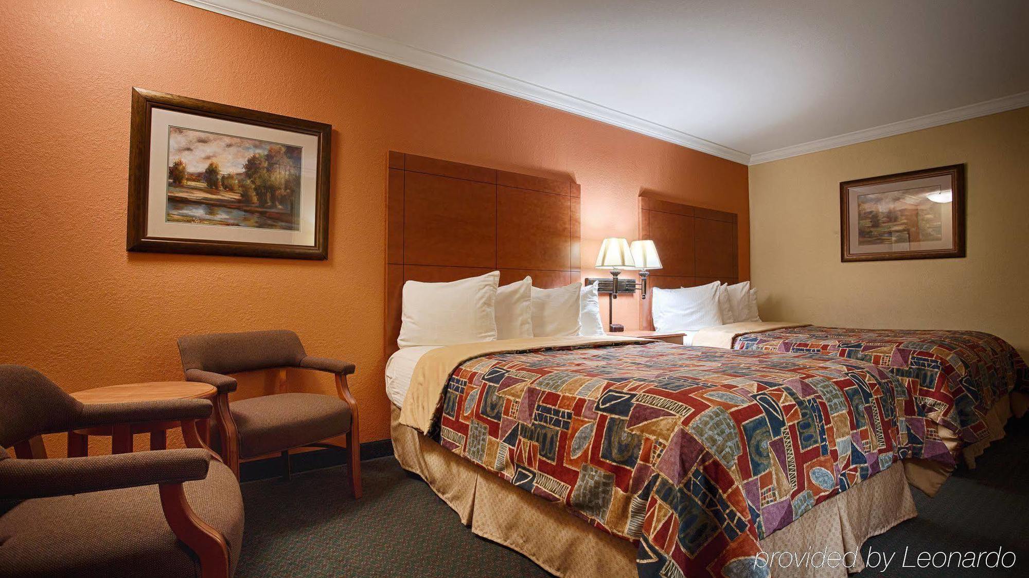Best Western Angus Inn Great Bend Dış mekan fotoğraf