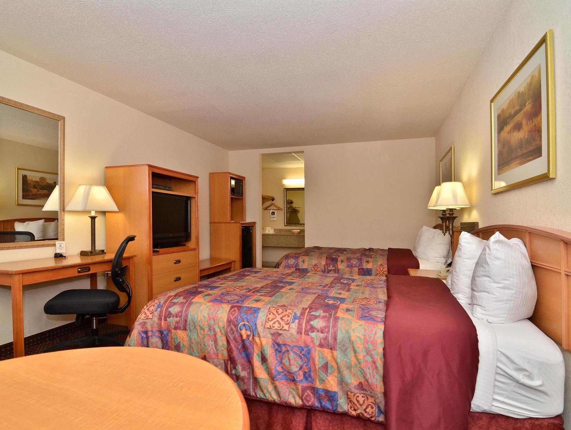 Best Western Angus Inn Great Bend Dış mekan fotoğraf