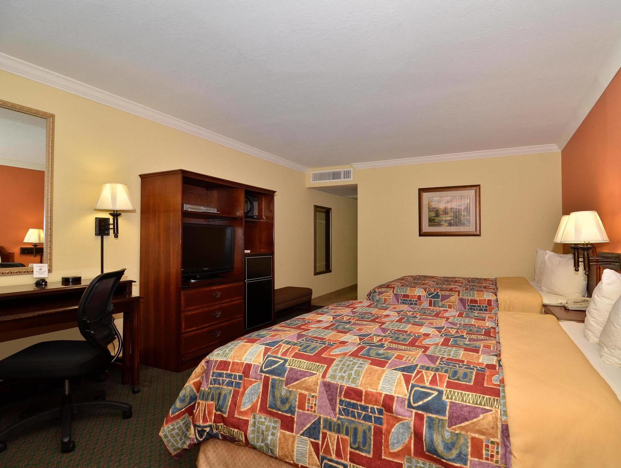 Best Western Angus Inn Great Bend Dış mekan fotoğraf